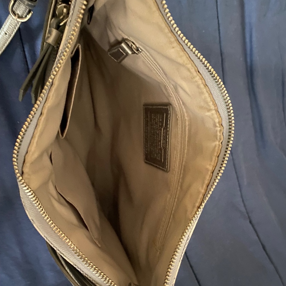 Coach purse - Picture 3 of 10